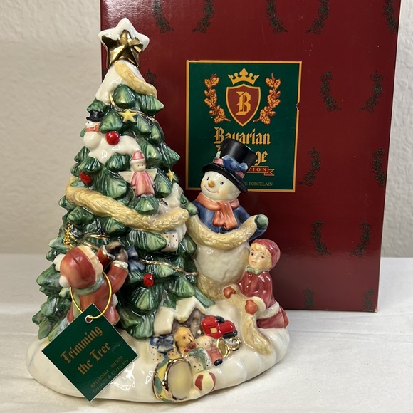 1999 Bavarian Heritage Collection Trimming the Tree Musical Vintage - Picture 1 of 14